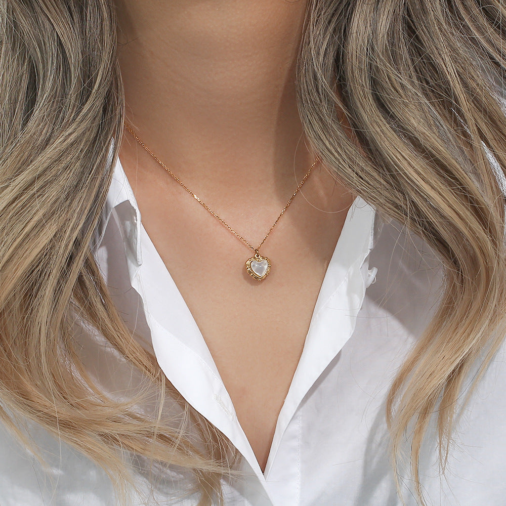 Collar de Corazón de Concha – Acero Inoxidable con Baño de Oro 18K — vista del producto 6
